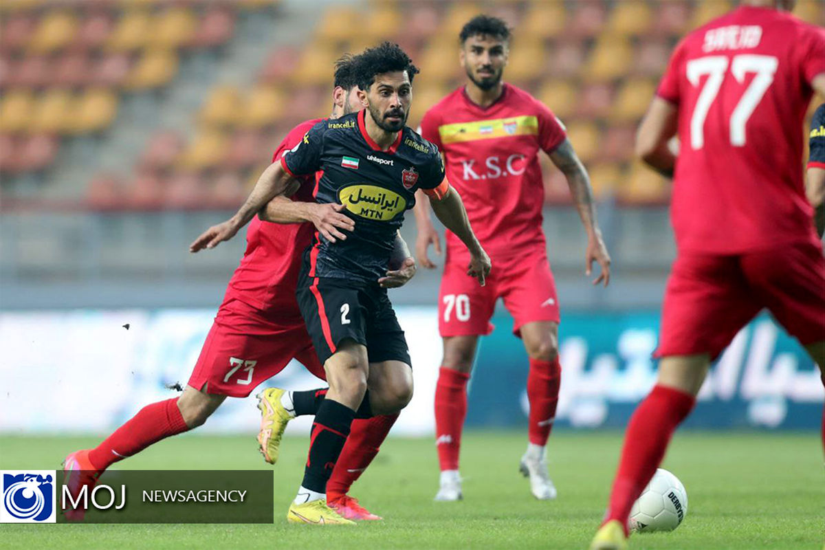 دیدار تیم های فوتبال پرسپولیس و فولاد