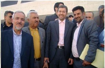 طرح تولیدی سنگ مصنوعی شهرداری صالح آباد در همایش هرمزکان ارائه شد