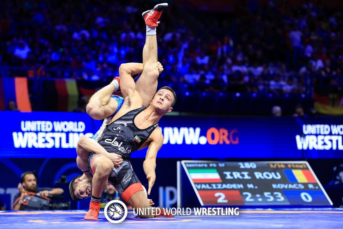  میلاد والی‌زاده کشتی گیرآزادکار به المپیک پاریس فراخوانده شد