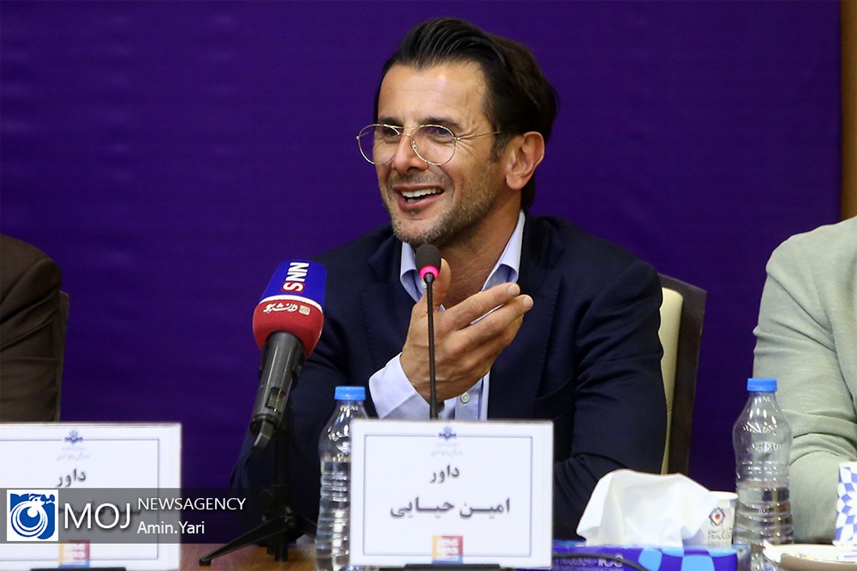 نشست خبری عوامل برنامه عصر جدید