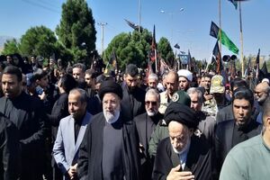 حضور رئیس جمهور در جمع راهپیمایی جاماندگان اربعین بیرجند
