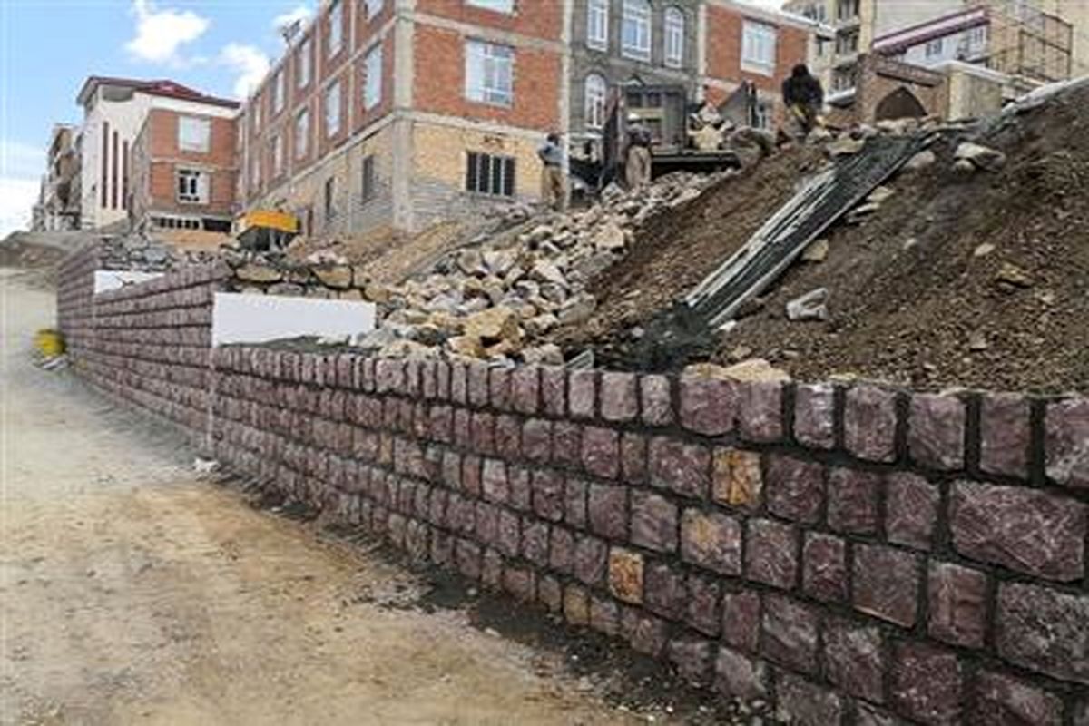 احداث دیوار حائل