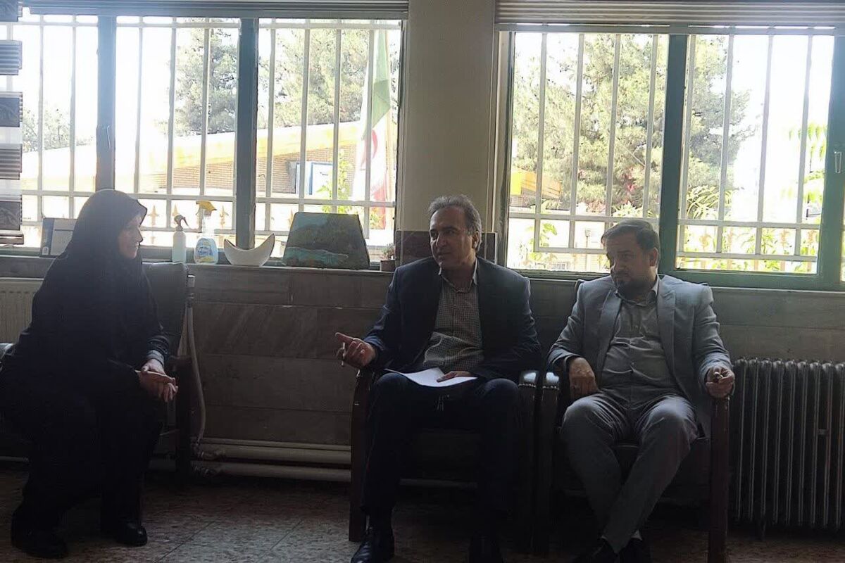 ‪بازدید.