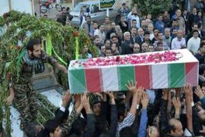 پیکر شهید منوچهر کرمی در بندر امام(ره) تشییع شد