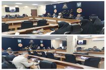 قطار اقامه نماز استان خوزستان با سرعت درحال حرکت است