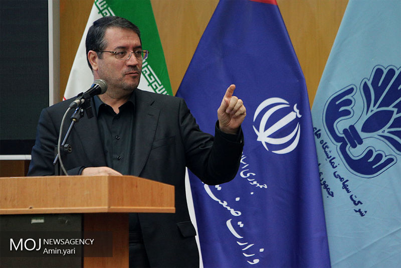 اگر موانع و ناهماهنگیهایی در حوزه تولید وجود داشته باید حل شود