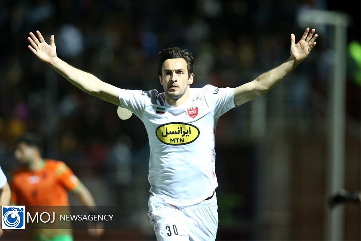 دیدار تیم های فوتبال مس رفسنجان و پرسپولیس