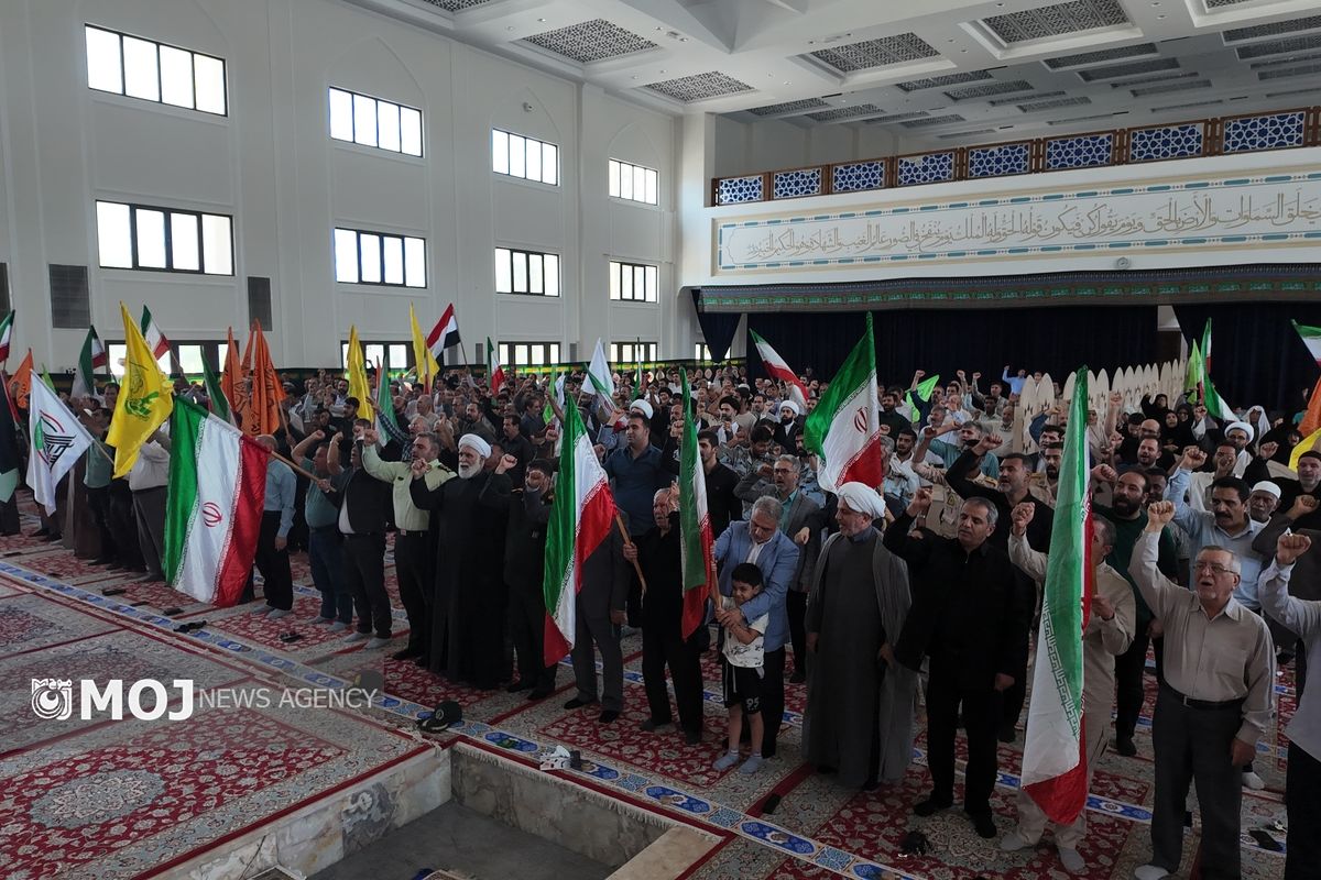 جمعه خشم و نصر . نماز جمعه کیش