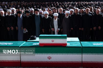 اقامه نماز بر پیکر رهبر شهید انقلاب با حضور جمعی از مسئولان، کارگزاران نظام