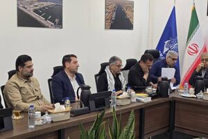 نشست جمع‌بندی نظارت میدانی کمیسیون عمران مجلس در بندرعباس؛ تاکید بر رفع موانع زنجیره تامین کالاهای اساسی