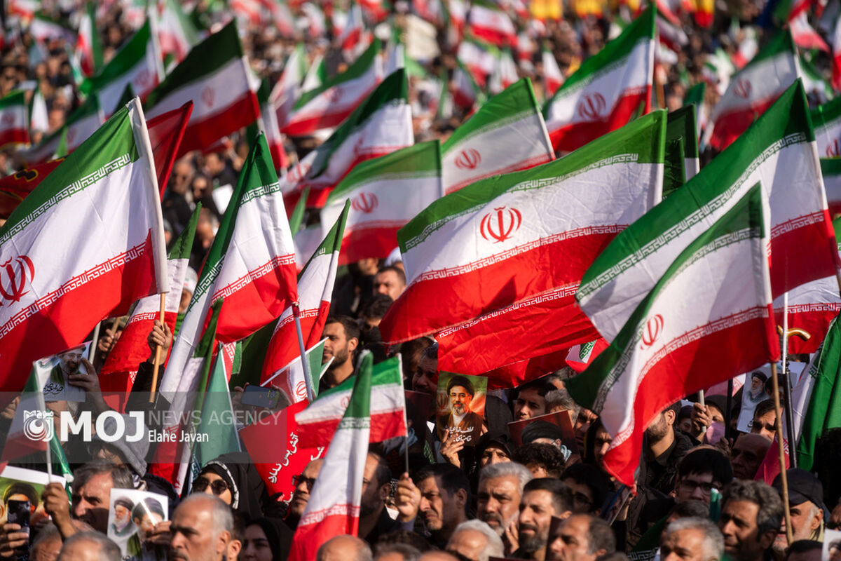 مراسم بیعت با سومین رهبر انقلاب اسلامی در تهران