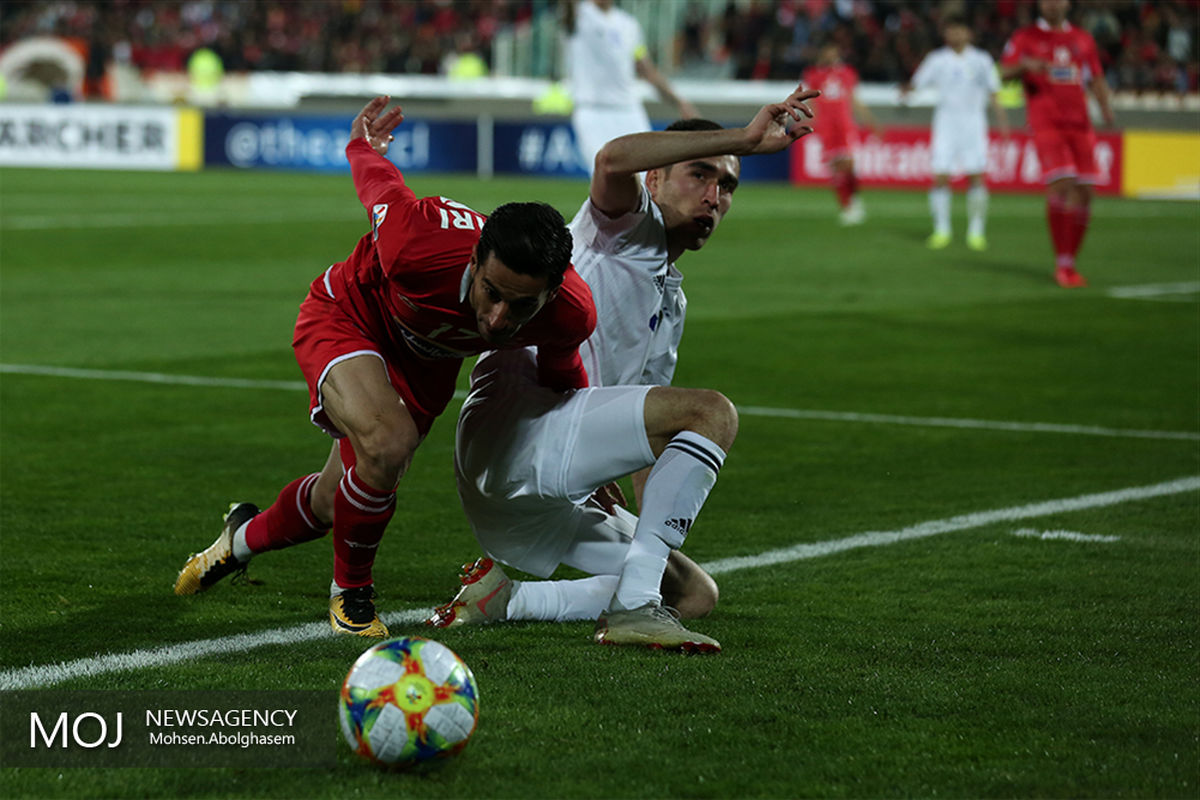 دیدار تیم های فوتبال پرسپولیس ایران و پاختاکور ازبکستان