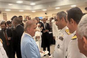 هیئتی از نیروی دریایی ارتش به پاکستان سفر کرد