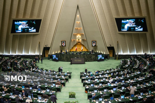 سوال از وزیر اقتصاد در دستور کار امروز مجلس