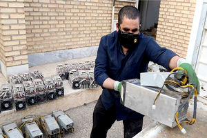 کشف ۱۰دستگاه ماینر قاچاق در کاشمر