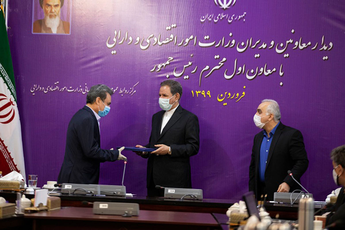 تجلیل جهانگیری از عملکرد موفق بانک ملت