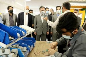 با همکاری شرکت های دانش بنیان تمام مجوزهای دولتی باید در اتاق شیشه‌ای قرار گیرند