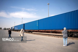 ورود نخستین قطار باری روسیه به بندر خشک آپرین از مسیر ترکمنستان