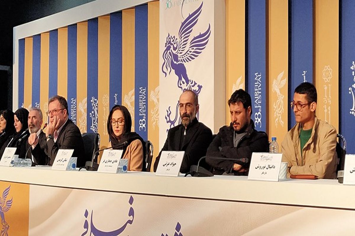 نشست خبری فیلم آتابای