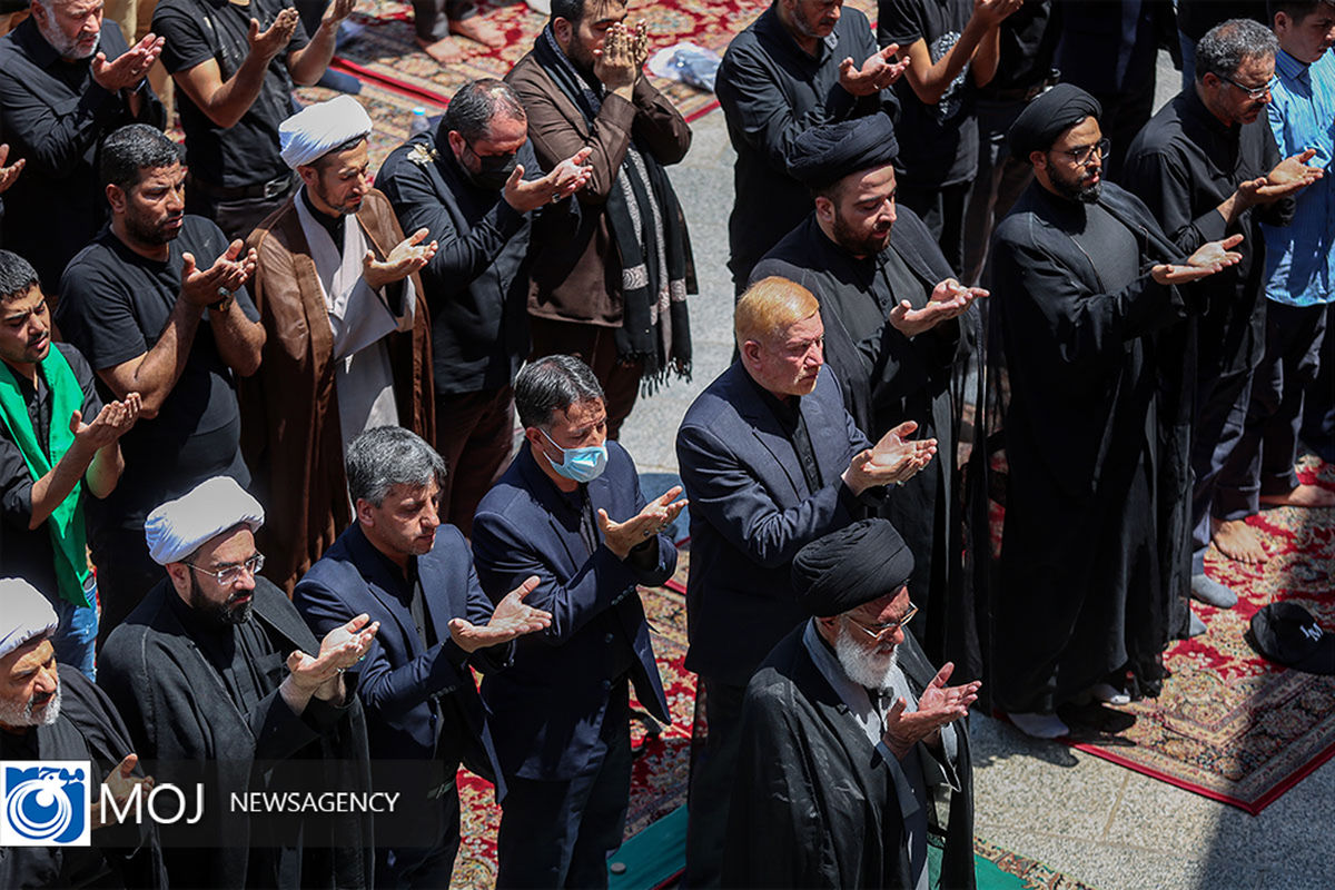 حرم حضرت معصومه (س) اقامه نماز ظهر عاشورا (2) copy