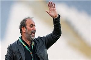 تذکر جدی داور به میثاقیان و فحاشی تماشاگران به داور