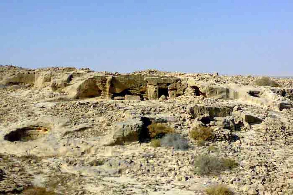 قلعه لشتان