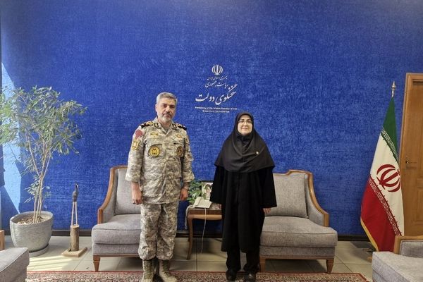 سخنگوی ارتش با سخنگوی دولت دیدار کرد