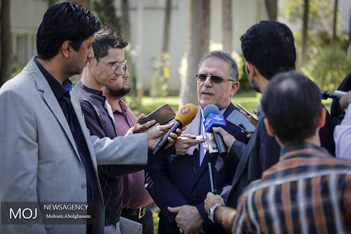 حاشیه جلسه هیات دولت 