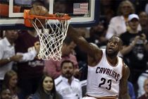 شکست سن‌آنتونیو با وجود تلاش‌های کاهی لئونارد