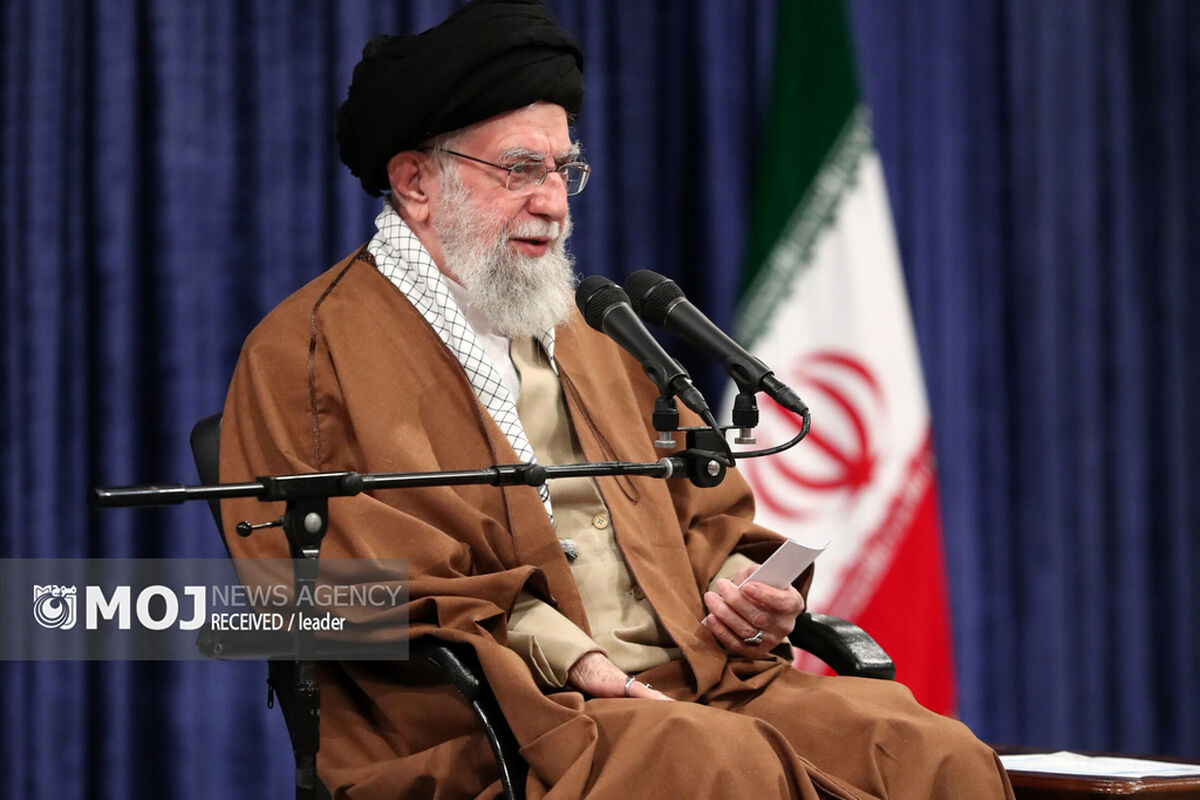 دیدار جمعی از فرماندهان نیروی هوایی و پدافند هوایی ارتش با رهبر انقلاب