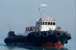 کشف ۱۷۰ هزار لیتر سوخت قاچاق و توقیف دو شناور در آب‌های بندرلنگه