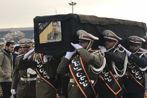 مراسم تشییع امیر سرتیپ دوم پزشک نادر نراقی برگزار شد
