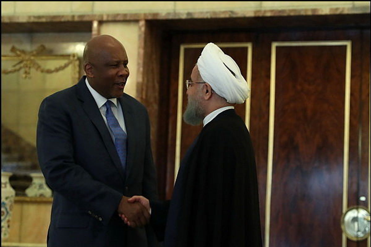 روحانی با پادشاه لسوتو