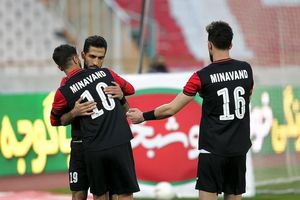 نتیجه بازی پرسپولیس و ماشین سازی/  برد پرسپولیس در لحظات پایانی 