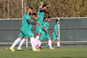 اشکان دژاگه دچار مصدومیت شد/ محبی به جای او در ترکیب اصلی قرار گرفت