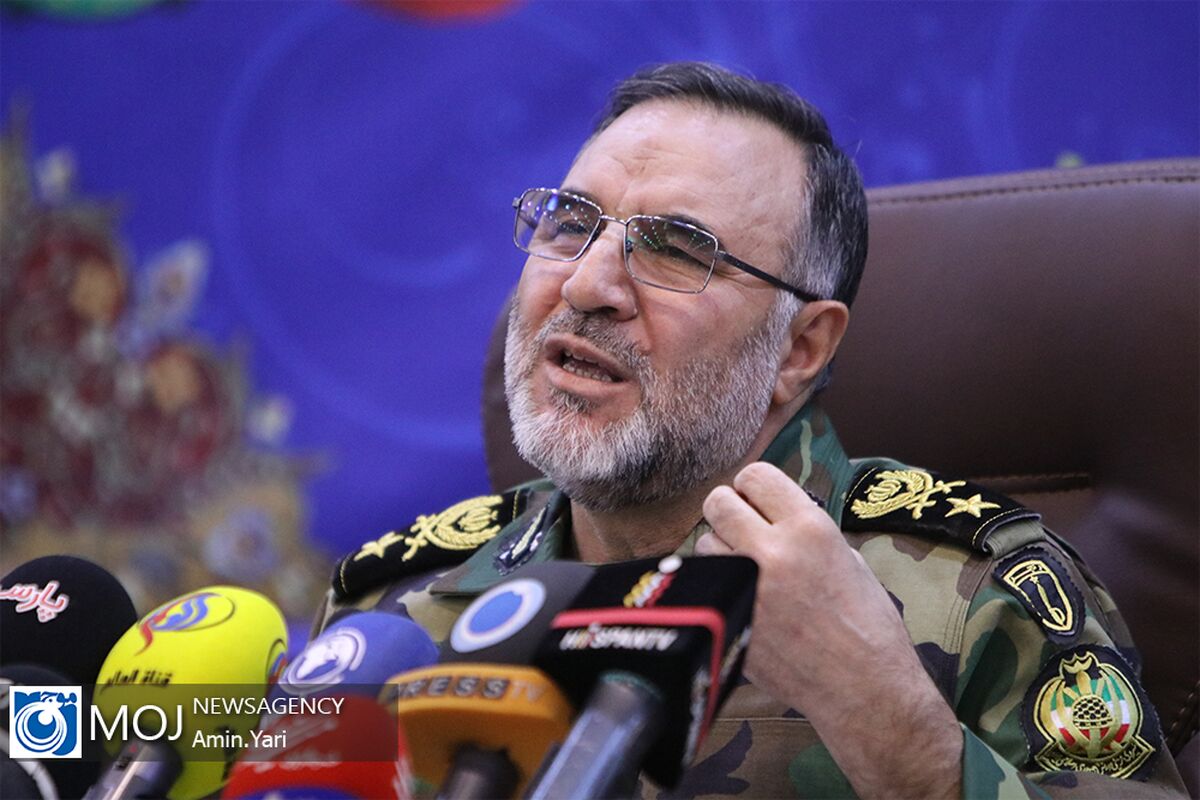نشست خبری فرمانده نیروی زمینی ارتش