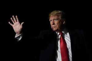 Trump approves plan to receive refugees at 18,000 in 2020