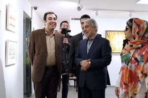 دیدار نوبخت از نمایشگاه نقاشی مریم حیدرزاده