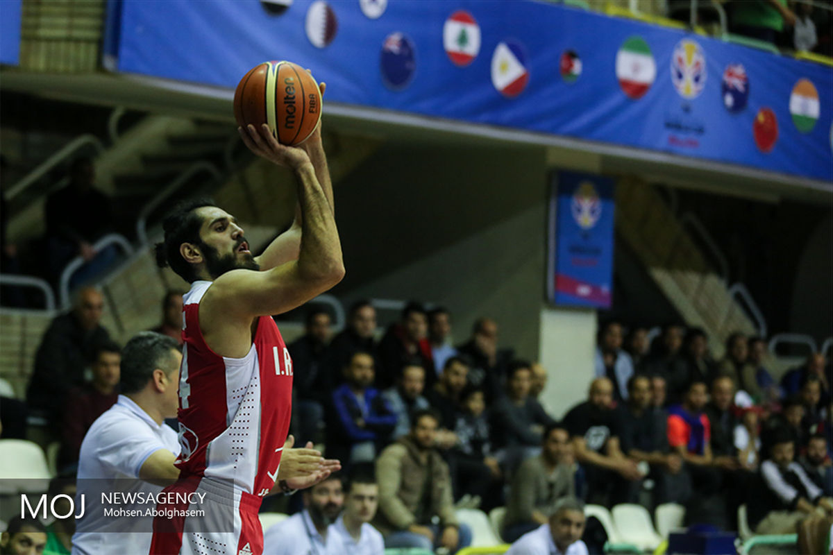 دیدار تیم های  ملی بسکتبال ایران و عراق