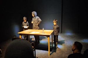 نمایش دشمن خدا در اهواز به روی صحنه رفت 