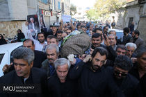 پیکر زنده‌ یاد یدالله صمدی به سمت خانه ابدی تشییع شد