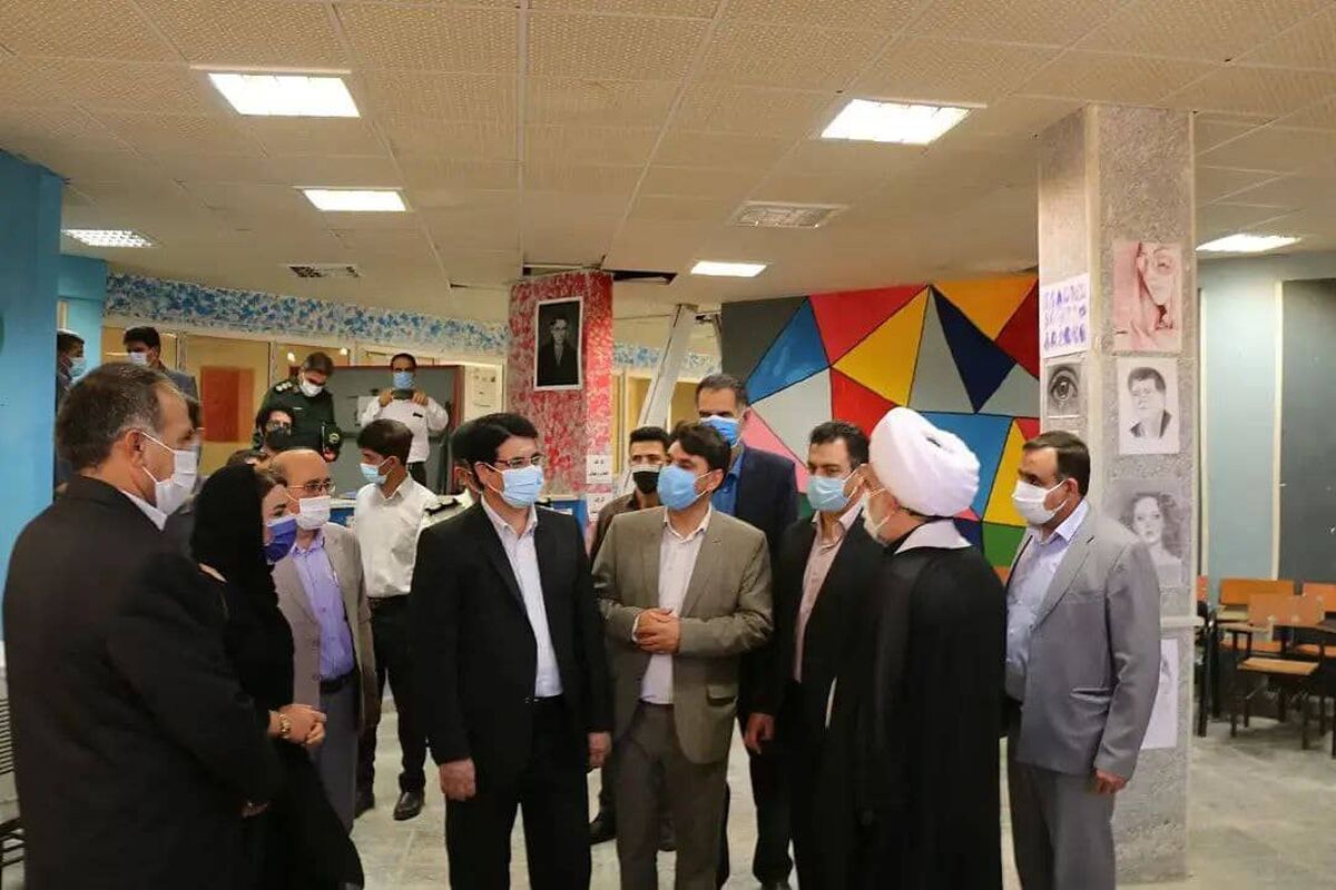 خودآموز