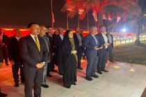 وزیر راه و شهرسازی به مقام شهیدان قاسم سلیمانی و ابومهدی مهندس ادای احترام کرد