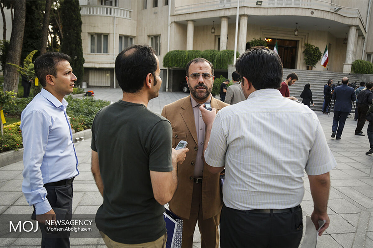 حاشیه اولین جلسه هیات دولت دوازدهم