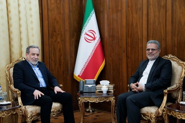 عراقچی بر ضرورت تداوم و تقویت همکاری‌های ایران و ونزوئلا تاکید کرد