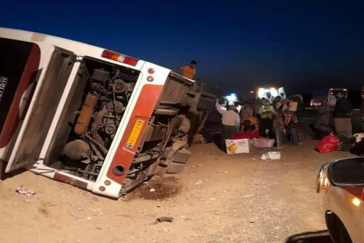 تصادف و واژگونی اتوبوس