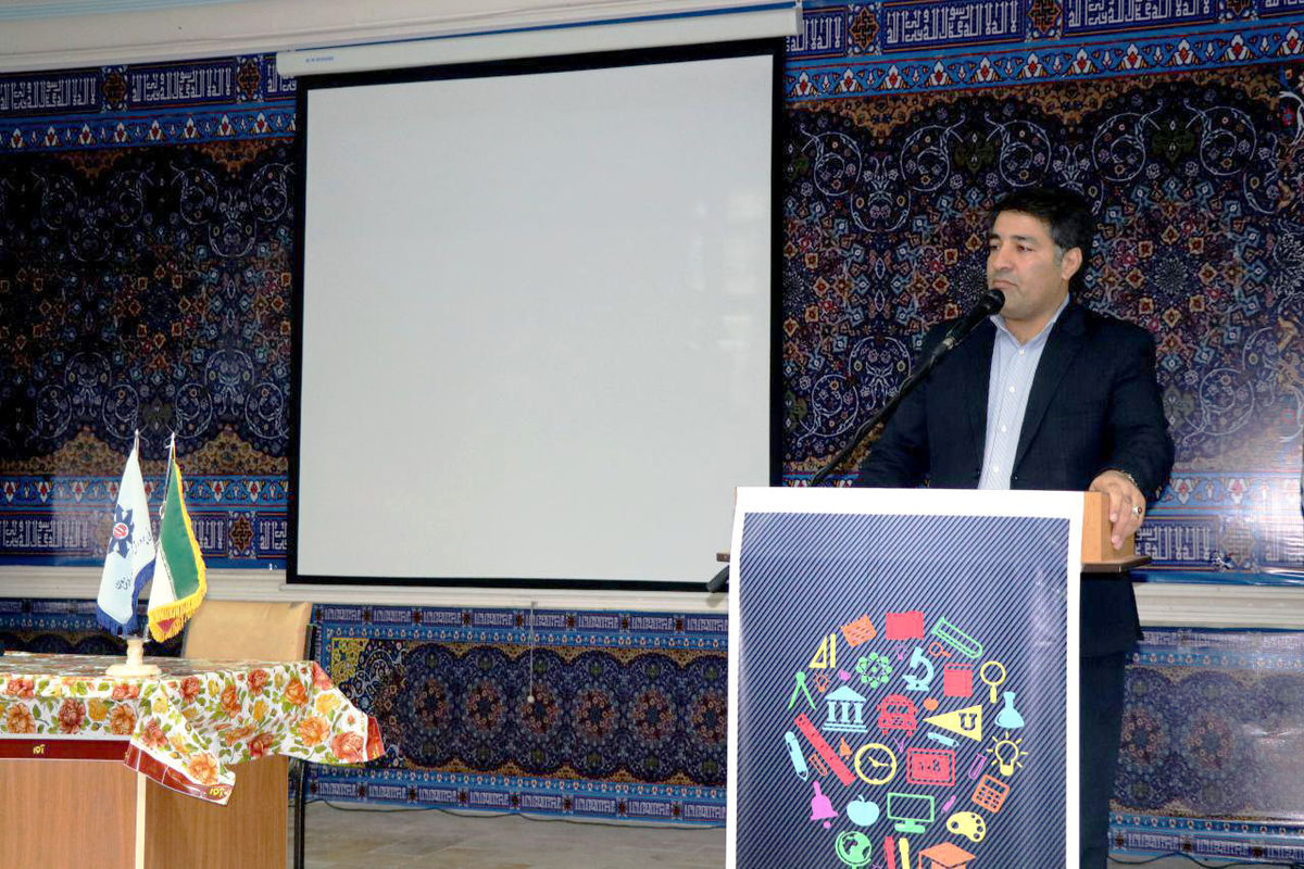 مدیرکل آموزش و پرورش لرستان