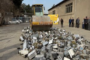 نابودی ۱۰۰۰ دستگاه ماینر غیرمجاز در تهران + فیلم