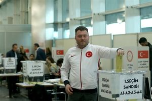 همه‌پرسی قانون اساسی ترکیه در خارج آغاز شد+ تصاویر