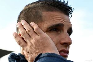 لاملا در تاتنهام می‌ماند